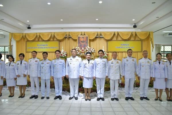 ภาพประกอบข่าว ลำดับที่ 1 จาก พิธีวางพานพุ่มดอกไม้ถวายพระราชสดุดี สมเด็จพระเจ้าตากสินมหาราช