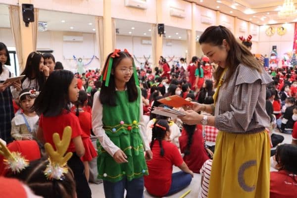 ภาพประกอบข่าว ลำดับที่ 5 จาก กิจกรรมวันคริสต์มาส วันปีใหม่ และวันเด็กแห่งชาติ โรงเรียนอนุบาลเมืองอุทัยธานี