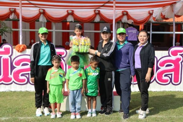 ภาพประกอบข่าว ลำดับที่ 2 จาก เปิดกิจกรรมแข่งขันกีฬาสีโรงเรียนชุมชนเทศบาลวัดมณีสถิตกปิฏฐาราม ประจำปีการศึกษา 2567
