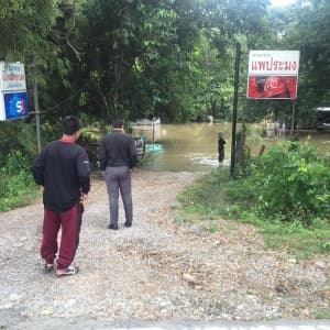ภาพประกอบข่าว ลำดับที่ 1 จาก ช่วยพี่น้องในเขตน้ำท่วม