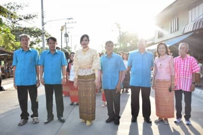 ภาพประกอบข่าว ลำดับที่ 9 จาก ประเพณีลอยกระทง 2560