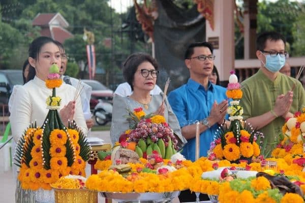 ภาพประกอบข่าว ลำดับที่ 3 จาก จัดพิธีบวงสรวงการจัดงานประเพณีตักบาตรเทโว ประจำปี 2563