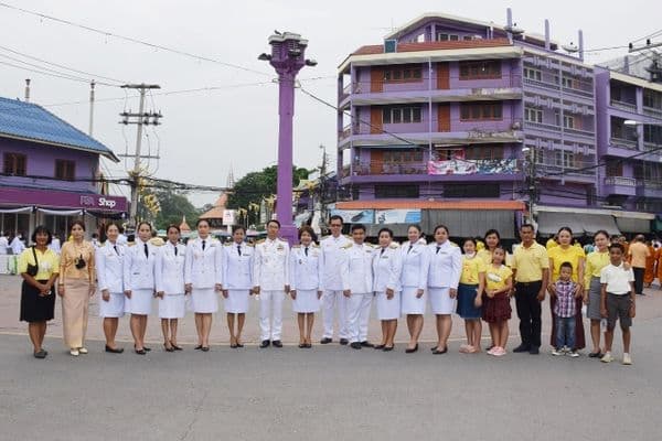 ภาพประกอบข่าว ลำดับที่ 4 จาก ร่วมพิธีทำบุญตักบาตรถวายพระราชกุศล
