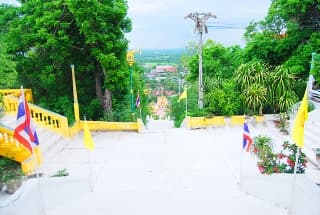 วัดสังกัสรัตนคีรี