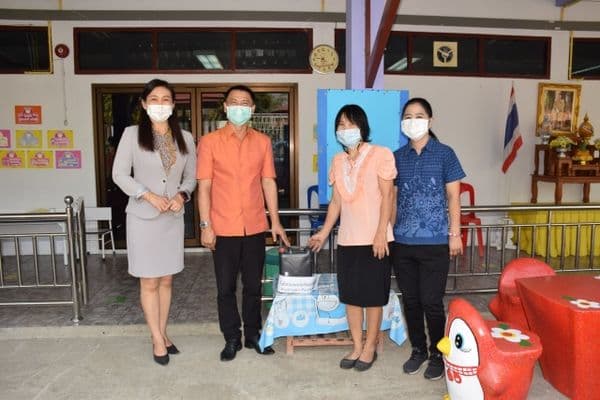 ภาพประกอบข่าว ลำดับที่ 4 จาก มอบไฮโดรเจนเปอร์ออกไซด์ให้กับโรงเรียนในเขตเทศบาลเมืองอุทัยธานี