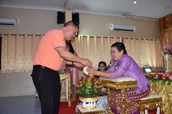 ภาพประกอบข่าว ลำดับที่ 21 จาก ร่วมงานมุฑิตาจิต คุณครูเนาวรัตน์ ชินชูศักดิ์ ครูโรงเรียนเทศบาลบ้านปากกะบาด