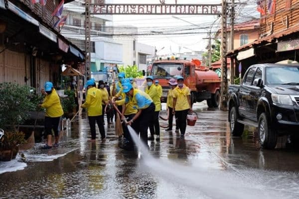 ภาพประกอบข่าว ลำดับที่ 4 จาก จัดกิจกรรมจิตอาสาพัฒนา ทำความสะอาดถนนคนเดินตรอกโรงยา