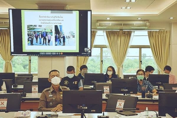 ภาพประกอบข่าว ลำดับที่ 4 จาก ร่วมประชุมคณะกรรมการ POC จังหวัดอุทัยธานี กรณีโรคติดเชื้อไวรัสโคโรนา 2019​ ( COVID-19​)