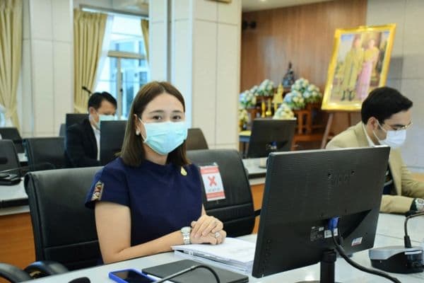 ภาพประกอบข่าว ลำดับที่ 3 จาก ร่วมประชุมคณะกรรมการอนุรักษ์และพัฒนากรุงรัตนโกสินทร์และเมืองเก่า