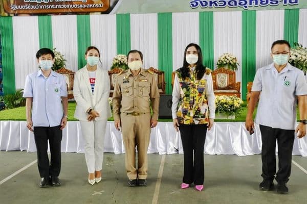 ภาพประกอบข่าว ลำดับที่ 12 จาก พิธีเปิดการ Kick Off ฉีดวัคซีนป้องกัน covid-19 ของจังหวัดอุทัยธานี