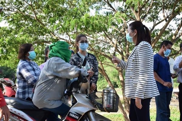ภาพประกอบข่าว ลำดับที่ 10 จาก ลงพื้นที่รับฟังปัญหาชาวแพที่ได้รับความเดือดร้อนน้ำในแม่น้ำสะแกกรังตื้นเขิน