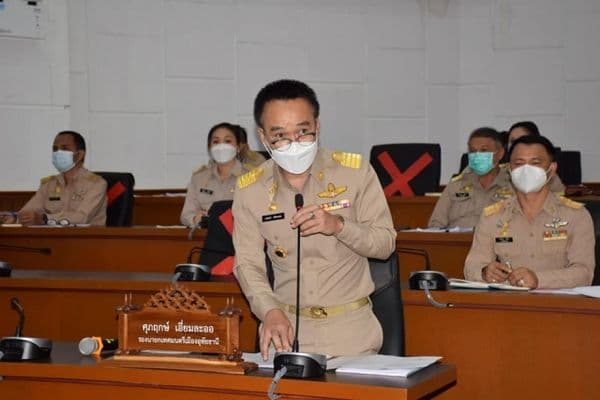 ภาพประกอบข่าว ลำดับที่ 4 จาก ประชุมสภาเทศบาลเมืองอุทัยธานี สมัยสามัญ สมัยแรก ครั้งที่ 2