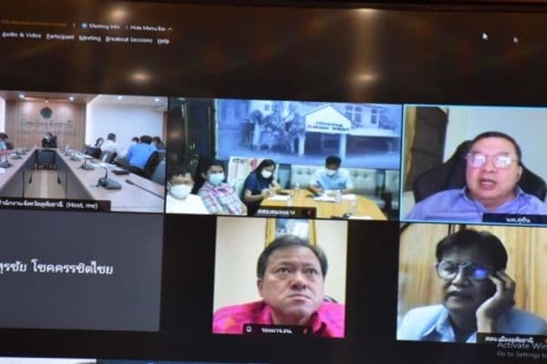 ภาพประกอบข่าว ลำดับที่ 7 จาก ร่วมประชุม War Room ติดตาม ประเมินสถานการณ์ และหารือแก้ไขปัญหากา​รแพร่ระบาด​ของ​โร​คติดเชื้อไ​วรัสโคโรนา​ 2019