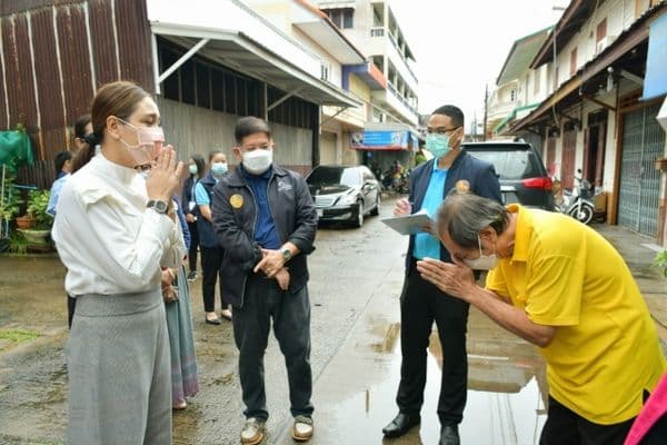 ภาพประกอบข่าว ลำดับที่ 3 จาก ตรวจเยี่ยมบ้านผู้ป่วยโรคมะเร็งในเขตเทศบาลเมืองอุทัยธานี