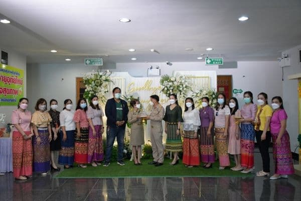 ภาพประกอบข่าว ลำดับที่ 28 จาก เทศบาลเมืองอุทัยธานีแสดงมุฑิตาจิตแด่ผู้เกษียณอายุราชการและผู้ลาออกจากราชการ