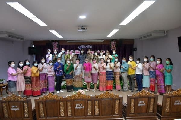ภาพประกอบข่าว ลำดับที่ 66 จาก เทศบาลเมืองอุทัยธานีแสดงมุฑิตาจิตแด่ผู้เกษียณอายุราชการและผู้ลาออกจากราชการ