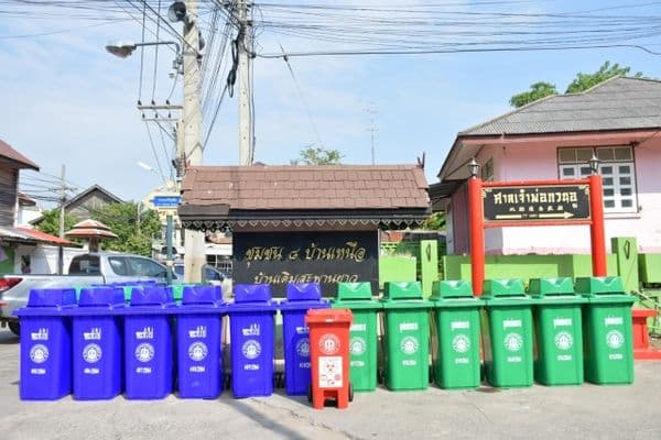 ภาพประกอบข่าว ลำดับที่ 12 จาก มอบถังขยะให้กับตัวแทนชุมชน ทั้ง 15 ชุมชน