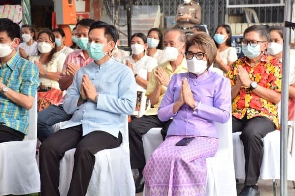 ภาพประกอบข่าว ลำดับที่ 4 จาก พิธีเจริญพระพุทธมนต์เย็น เนื่องในประเพณีวันสงกรานต์ ประจำปี​ 2565​