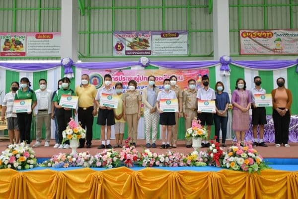 ภาพประกอบข่าว ลำดับที่ 1 จาก ประธานการประชุมผู้ปกครองนักเรียนและมอบปัจจัยพื้นฐาน โรงเรียนเทศบาลวัดหลวงราชาวาส สาธิตมหาวิทยาลัยรามคำแหง
