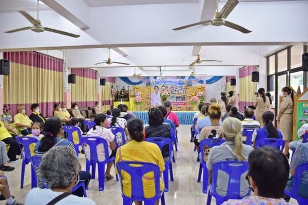 ภาพประกอบข่าว ลำดับที่ 4 จาก ประชุมผู้ปกครองนักเรียนและมอบปัจจัยพื้นฐาน โรงเรียนเทศบาลวัดธรรมโศภิต