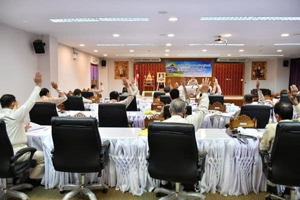 ภาพประกอบข่าว ลำดับที่ 2 จาก ประชุมสภาเทศบาลเมืองอุทัยธานี สมัยสามัญ สมัยที่ 3 ประจำปี 2565
